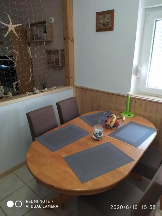 Apartman Ena Водице Екстериор снимка
