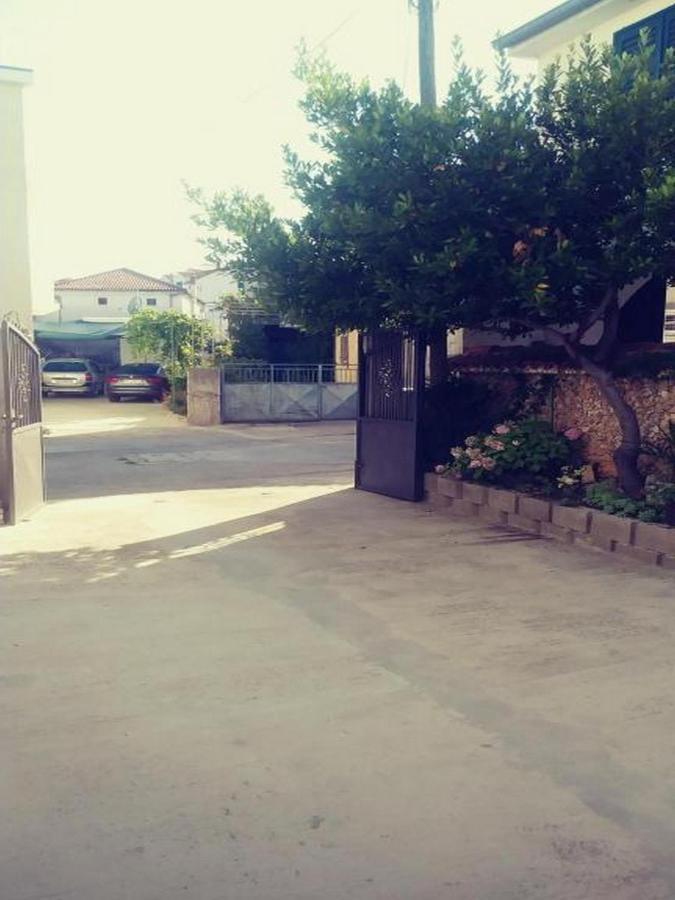 Apartman Ena Водице Екстериор снимка